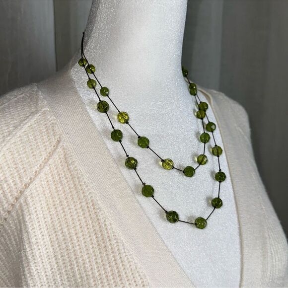 Robert & Rose Vintage Bronze Tone Double Strand Green Acrylic Beads Necklace - Picture 3 of 5